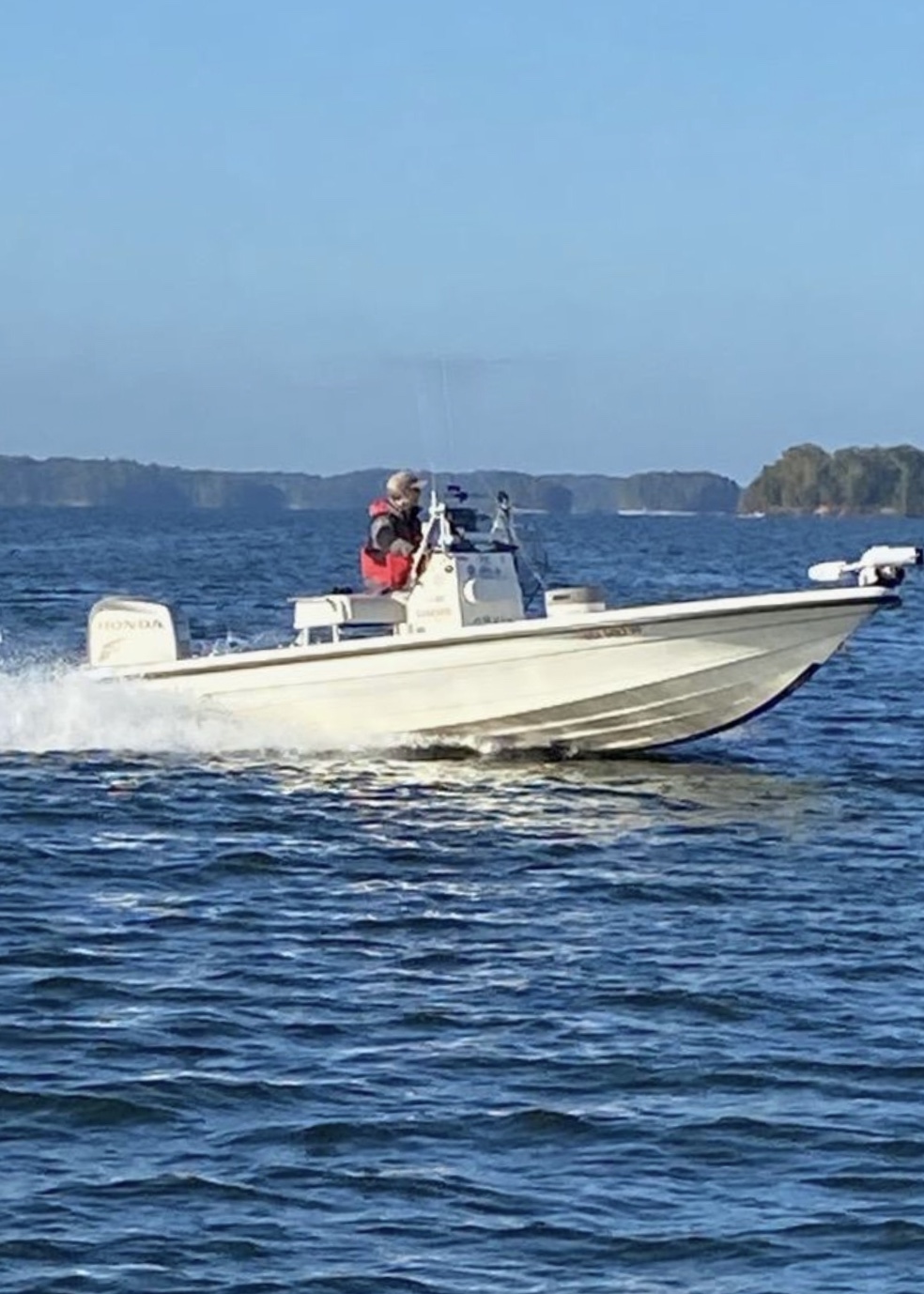 Henry Cowen's 2200 Bay Ranger boat